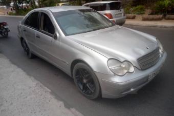 Voiture  vendre Mercedes E200 Kompressor